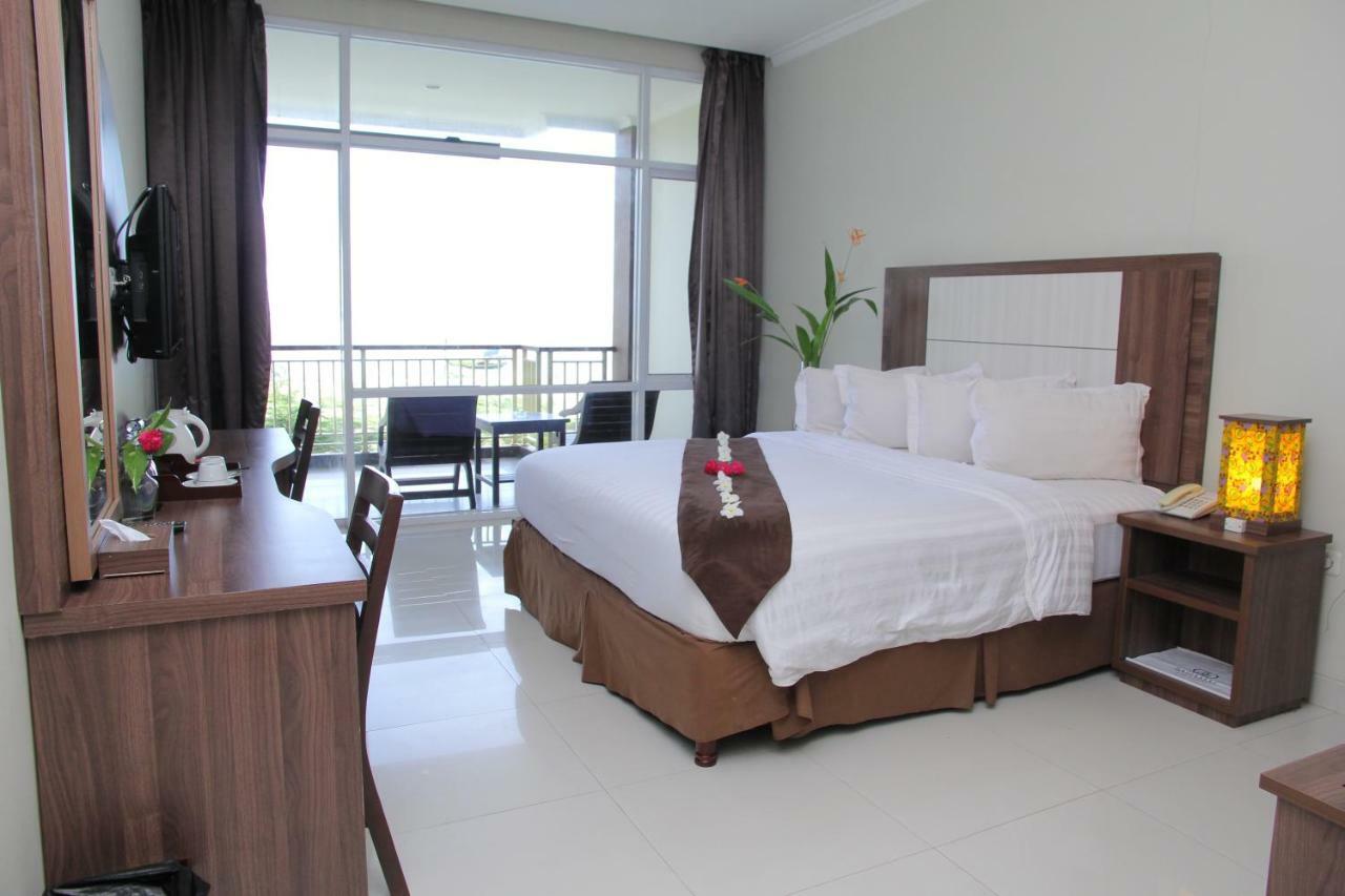 Bahamas Hotel & Resort Tanjung Pandan Εξωτερικό φωτογραφία