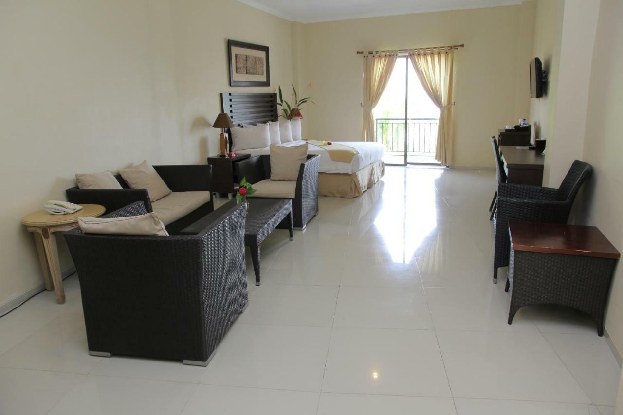 Bahamas Hotel & Resort Tanjung Pandan Εξωτερικό φωτογραφία