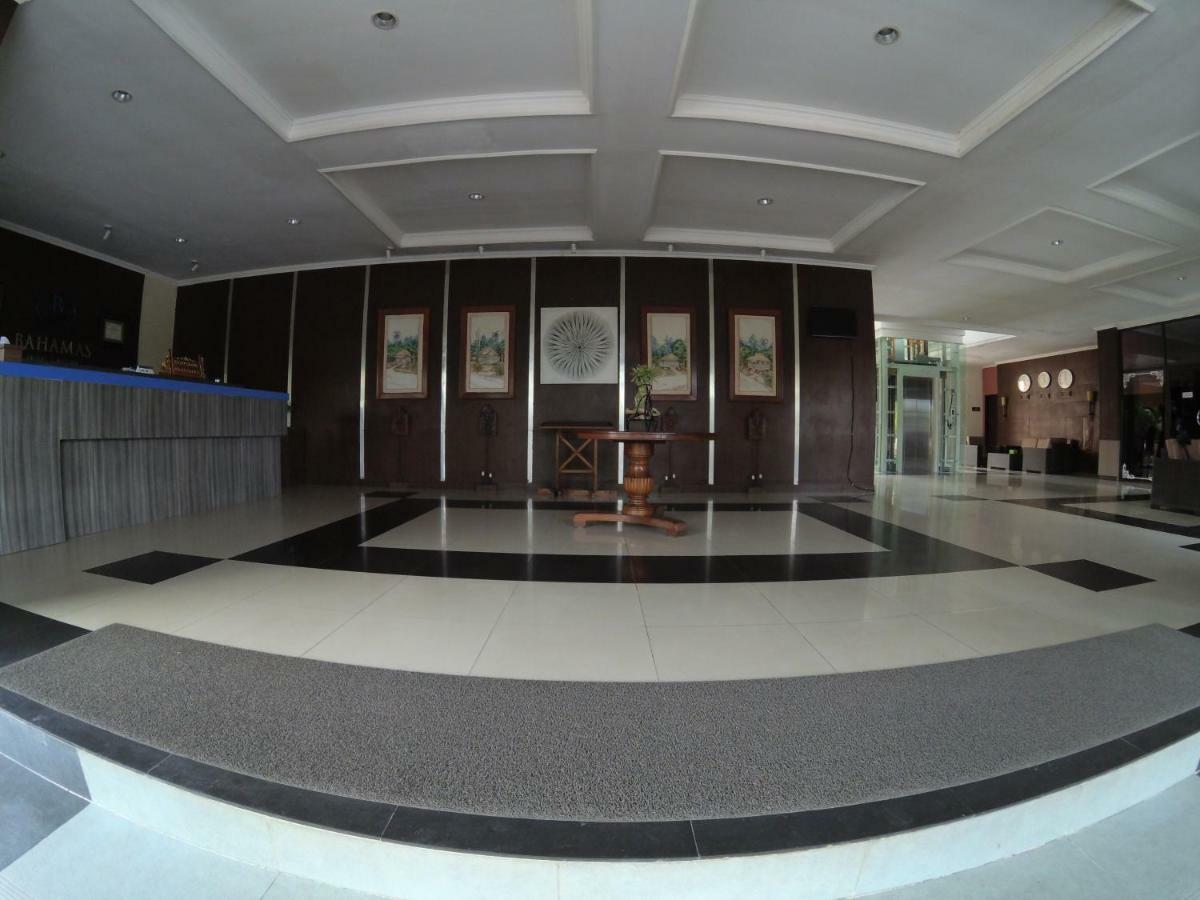 Bahamas Hotel & Resort Tanjung Pandan Εξωτερικό φωτογραφία